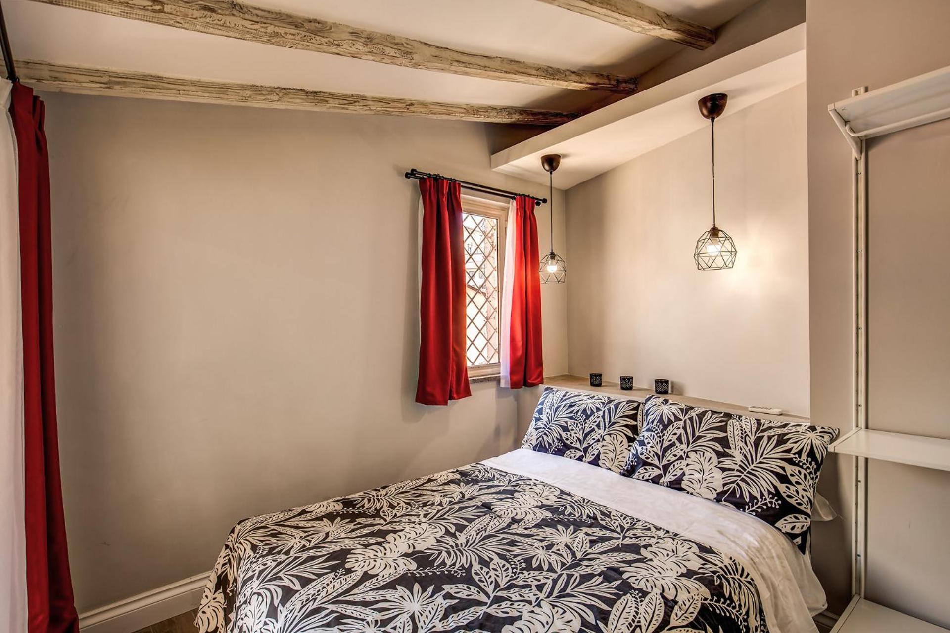 Attic With Terrace By Trevi Fountain Apartment